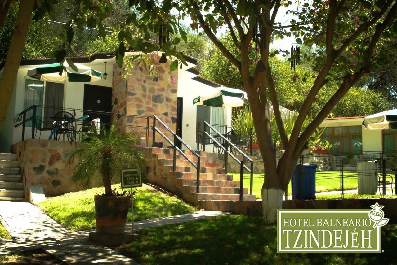 Hotel Balneario Tzindejeh Таскильо Экстерьер фото